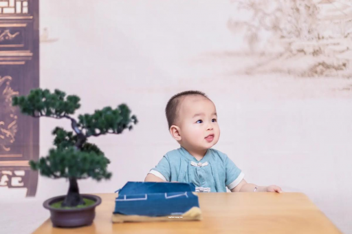 凤城怀孕为啥肚子会长毛