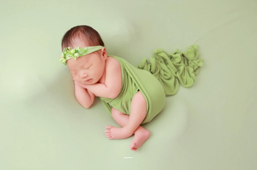 凤城宝宝在肚子里打嗝